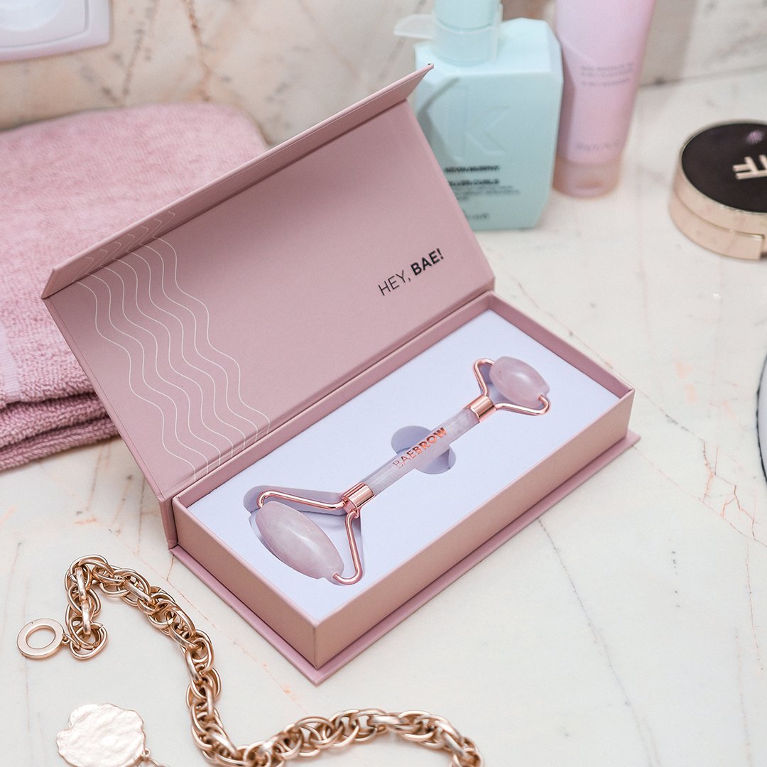 Aurora - Rose Quartz Facial Roller - ideal tool for a stimulating and relaxing facial massages, the best for self-care rituals at home easy application in light pink box