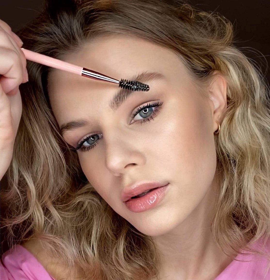 HOLD UP! Flexible Brow Wax + Dual Angled Brush