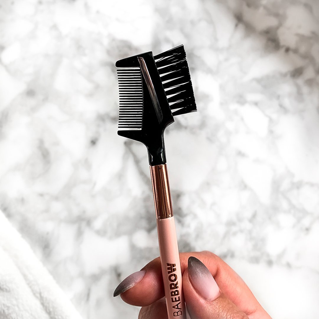 Brow styling brush #3 - Brow Groomer + Lash Comb Multitasker - designed for getting brows and lashes into formation, groomer with the firm bristles for shaping and exfoliating brows, comb for separating lashes and eliminating mascara clumps, spooling for eyebrow styling in light pink color