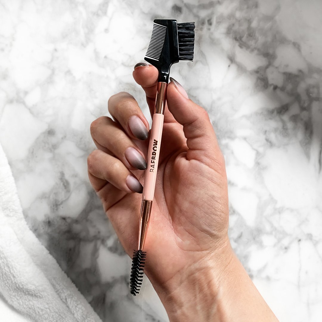Brow Groomer + Lash Comb Multitasker triple multitasker for getting brows and eyelashes into formation, groomer for exfoliating brows, removing dead skin and any leftover product, spoolie for shaping eyebrows, the hard comb for separating lashes, eliminating mascara clumps there sided firm and high quality brush