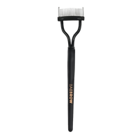 Experience  Ideal lash definition with the BAEBROW Lash Separator - an innovative tool designed to glide effortlessly through your lashes, removing excess mascara and leaving them beautifully separated, clump-free, and defined.
