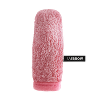 The perfect makeup removal precision tool that serves the utility of and a cotton pad, q-tip and face wipe in one.&nbsp;It's slim design is great for reaching sensitive areas without messing up the rest of the makeup. Ideal solution for prepping and cleaning&nbsp;eyebrows when tinting with INSTANT TINT!