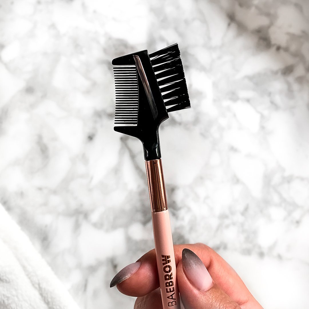 Brow styling brush #3 - Brow Groomer + Lash Comb Multitasker - designed for getting brows and lashes into formation, groomer with the firm bristles for shaping and exfoliating brows, comb for separating lashes and eliminating mascara clumps, spooling for eyebrow styling in light pink color 