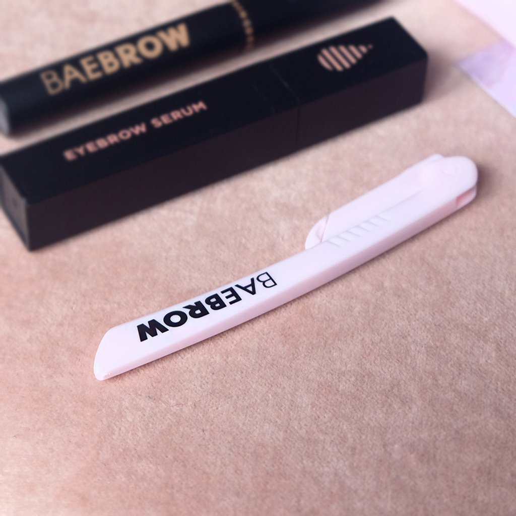 BAEBROW - Eyebrow Razor for removing the fine hairs of the eyebrow  at home faster growing back in  light pink color 