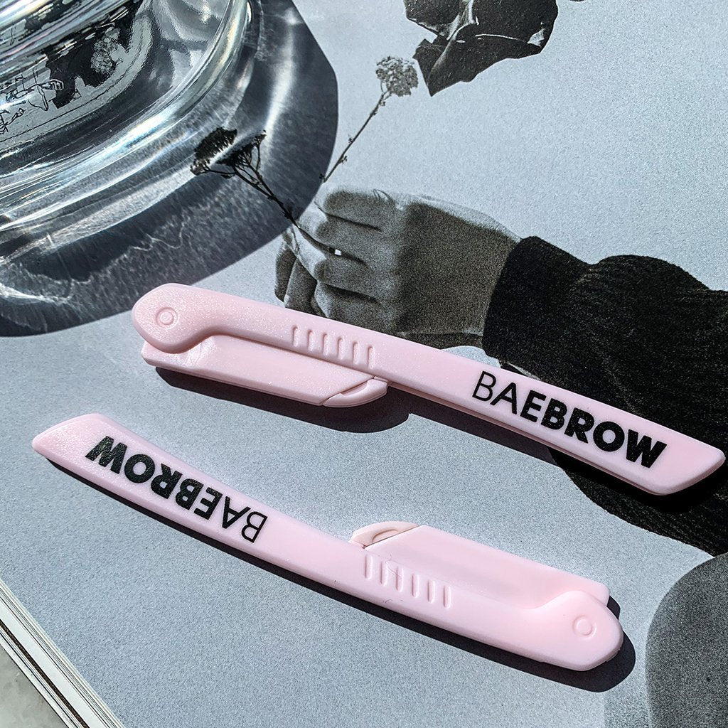 Eyebrow Razor 2 pack for eyebrow sculpting precise control shaping brows without waxing and plucking in light pink color